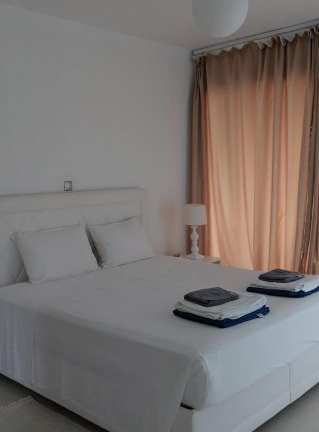 Evilia Luxury Villa Amoopi Buitenkant foto