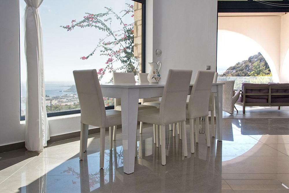 Evilia Luxury Villa Amoopi Buitenkant foto
